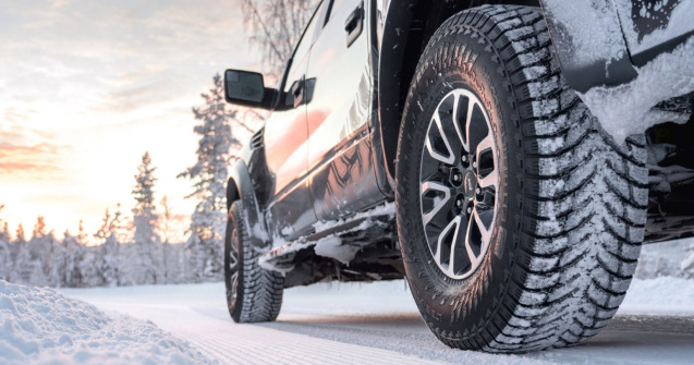 SFATURI UTILE: Cum ne pregătim mașina pentru iarnă