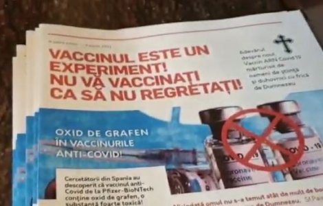 VIDEO Făgăraș: Preoții propovăduiesc nevaccinarea prin pliante cu titluri apocaliptice și predici. „Vor să ne ducem în fundul Iadului”