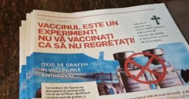 VIDEO Făgăraș: Preoții propovăduiesc nevaccinarea prin pliante cu titluri apocaliptice și predici. „Vor să ne ducem în fundul Iadului”