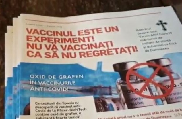 VIDEO Făgăraș: Preoții propovăduiesc nevaccinarea prin pliante cu titluri apocaliptice și predici. „Vor să ne ducem în fundul Iadului”