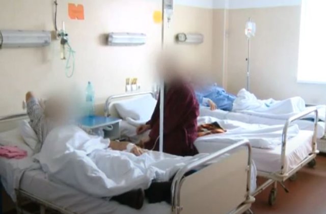 Bolnavii de hepatita C, uitați în pandemie. „Își bat joc de lume. Nu ne fac tratamentul la timp” 