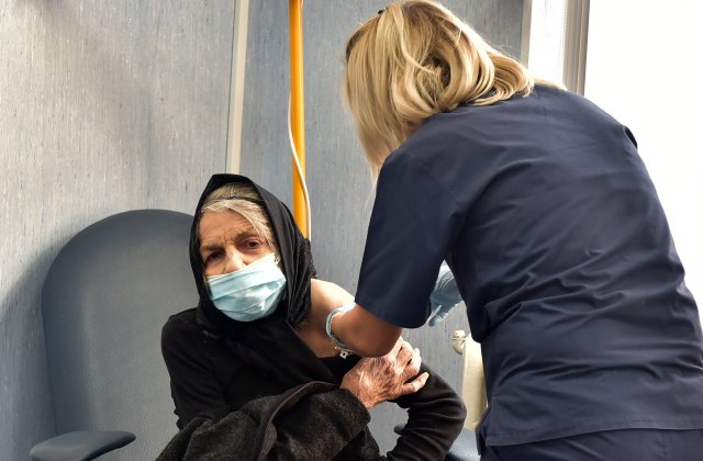 Bilanț COVID-19, 3 noiembrie 2021. La ATI sunt internați 1.890 de pacienți, dintre care 34 sunt minori 