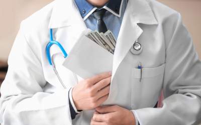 Un medic din Brașov a fost...