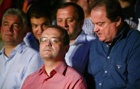 Masurile de austeritate ale lui Boc "alunga" parlamentari din PDL