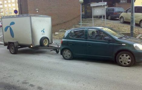 A furat o masina cu tot cu stapani