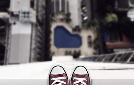 O tânără din Craiova s-a aruncat de la etajul 3 după ce a fost violată