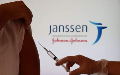 Românii vaccinați cu serul...