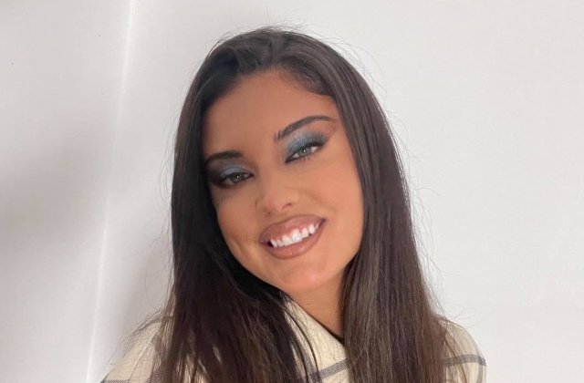 Antonia, făcută praf de internauți! Au comparat-o cu o vedetă plină de operații estetice: &bdquo;Arăți groaznic! Ce ți-ai făcut?&rdquo;