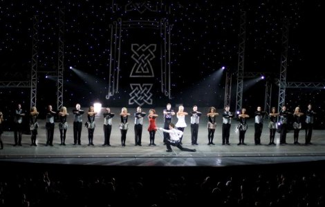  Video  Lord Of The Dance la Bucuresti: Magie in pasi de dans!