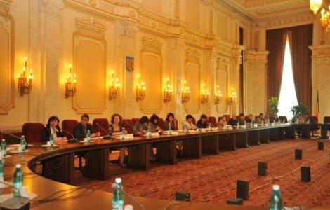 "Un pas inainte" pentru Legea sistemului unic de pensii