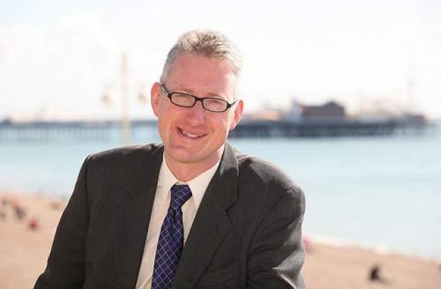 Lembit Opik s-a apucat de stand-up comedy