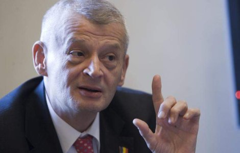 Oprescu, despre candidatura la prezidentiale: Nu exclud nimic