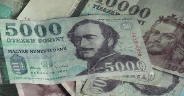 Forintul in cadere libera, dupa asemanarea Ungariei cu Grecia