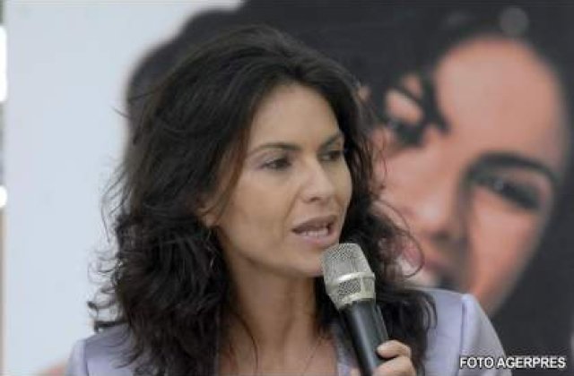 Ramona Badescu, laudata lui Boc de edilul Romei