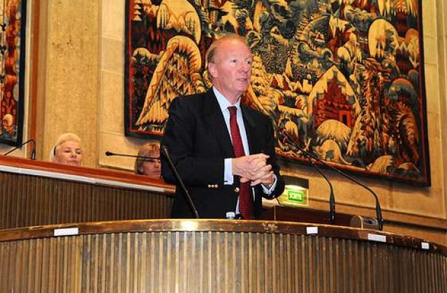 Ministrul francez, amendat pentru declaratii rasiste