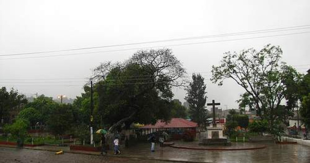 Furtuna Agatha a facut peste 200 de victime