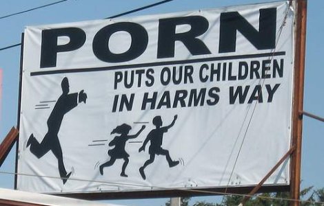 Un diplomat OSCE, acuzat de posesie de materiale pornografice cu copii