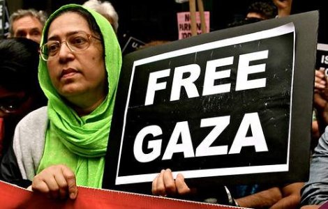 Mii de persoane au protestat fata de raidul israelian de luni