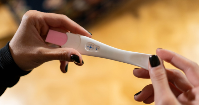 Primul test de sarcină din lume pe bază de salivă va fi pus în vânzare