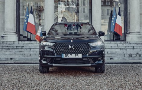 Președintele Franței are o mașină nouă: DS 7 Crossback Elysee