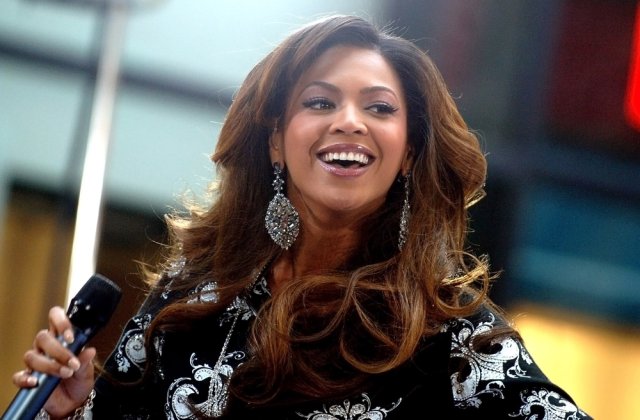 Cele mai dubioase lucruri pe care le-au cumpărat vedetele