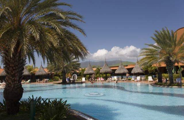 Tara arde, ANI merge in vacanta