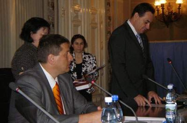 Cat a cheltuit primarul Aradului din banii publici in 2009?