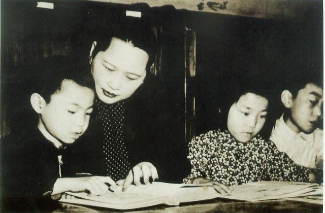 China a adoptat oficial abolirea taberelor de reeducare prin munca si relaxarea politicii copilului unic