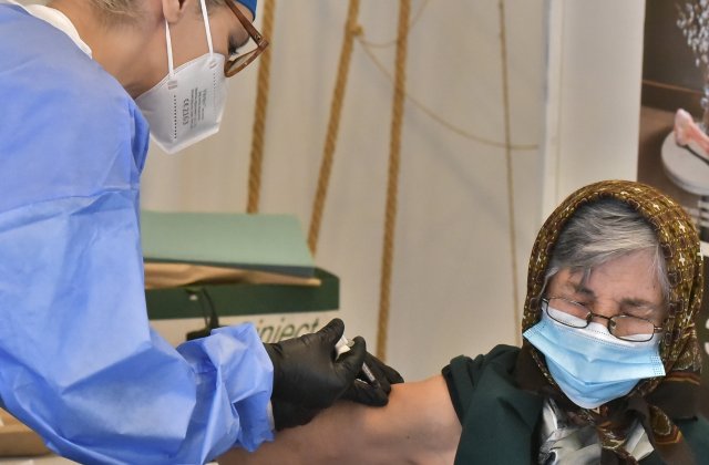 Bilanț COVID-19, 17 noiembrie 2021. Au murit 299 de persoane, la care se adaugă 51 de decese anterioare consemnate astăzi