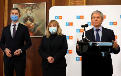 Cioloș: Spectacolul oferit de...
