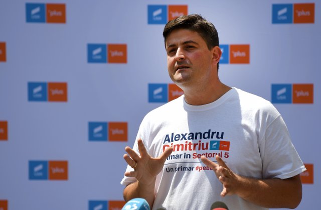 Dimitriu (USR): Atitudinea președintelui, în contradicție cu atribuțiile constituționale; nu a convocat partidele la consultări