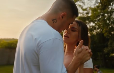 Mira, făcută praf de fani după ce i-a făcut să creadă că este împreună cu Mario Fresh: „Dacă melodia e bună, nu are nevoie de scandal”