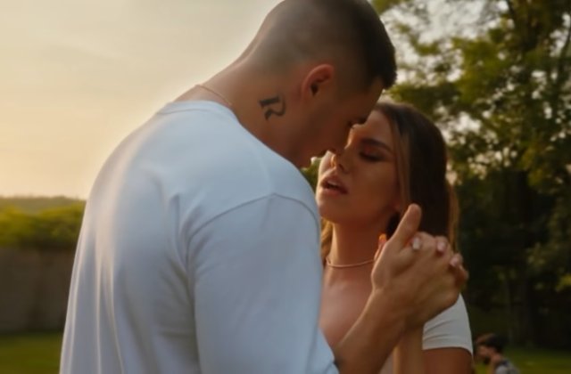 Mira, făcută praf de fani după ce i-a făcut să creadă că este împreună cu Mario Fresh: „Dacă melodia e bună, nu are nevoie de scandal”