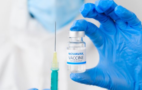 Nuvaxovid este al cincilea vaccin anti-COVID în UE. EMA evaluează vaccinul