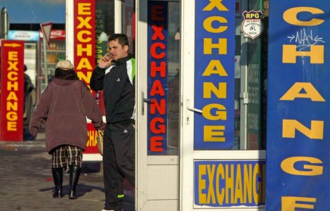 Masurile de austeritate lasa leul "in cadere libera"