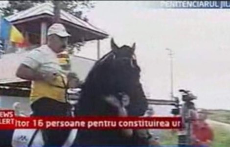  Video  Nutu Camataru a plecat calare de la Penitenciarul Jilava