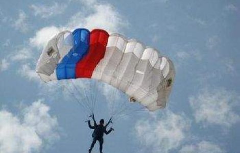 Tragedie in Buzau: Un parasutist militar a murit