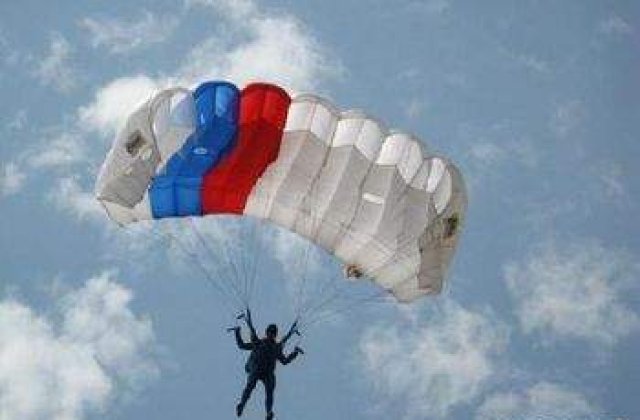 Tragedie in Buzau: Un parasutist militar a murit