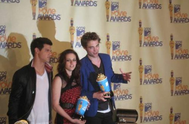 Cele mai frumoase rochii de la MTV Movie Awards