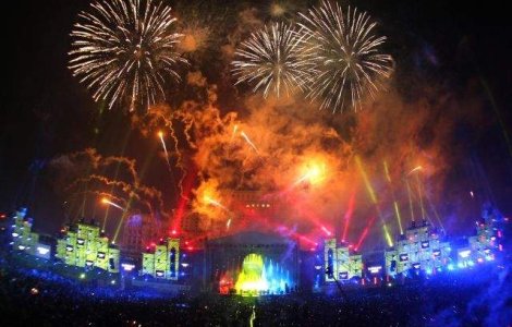 Noaptea de Revelion, fabrica de bani pentru vedete