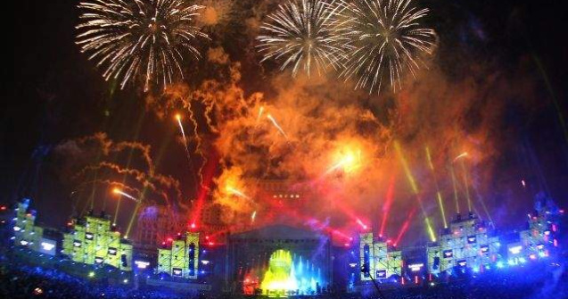 Noaptea de Revelion, fabrica de bani pentru vedete