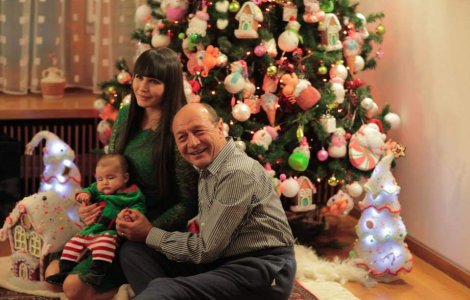 Mesajul lui Basescu: Multumesc romanilor ca au stiut sa ramana si in momente grele o comunitate