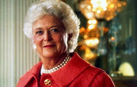 Fosta Prima Doamna Barbara Bush a fost internata in spital
