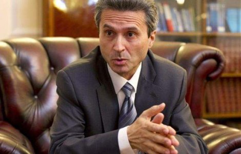 Ce spune Ion Jinga despre parlamentarii si presa care au asteptat imigranti la Luton