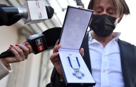 Actorul Marius Manole a înapoiat decorația primită de la Klaus Iohannis