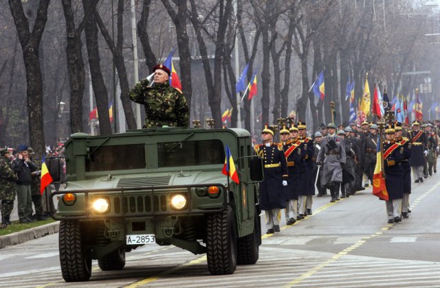 Parada militară de Ziua Națională a României se va desfășura în format restrâns din cauza pandemiei. Programul paradei