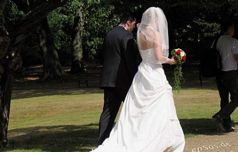 Afganistan: 40 de morti si 74 de raniti, intr-un atentat la o nunta