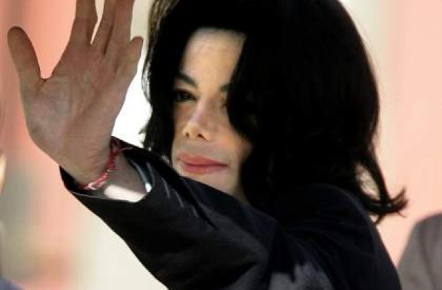 Doctorul lui Michael Jackson ar putea ramane fara licenta
