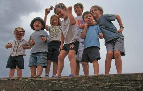 Elevii si prescolarii intra in vacanta de vara