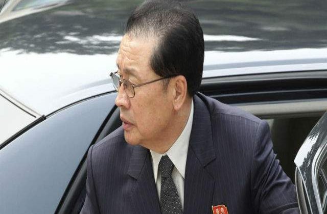 Unchiul lui Kim Jong-un a fost aruncat la 120 de caini infometati